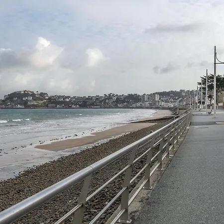 Pour 6 A 50m De La *